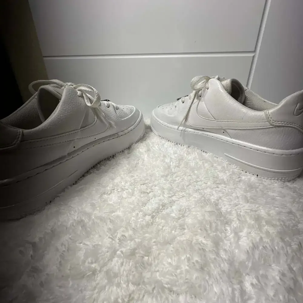 Nike Nike Air Force 1 Sage Low Triple White (Women's)